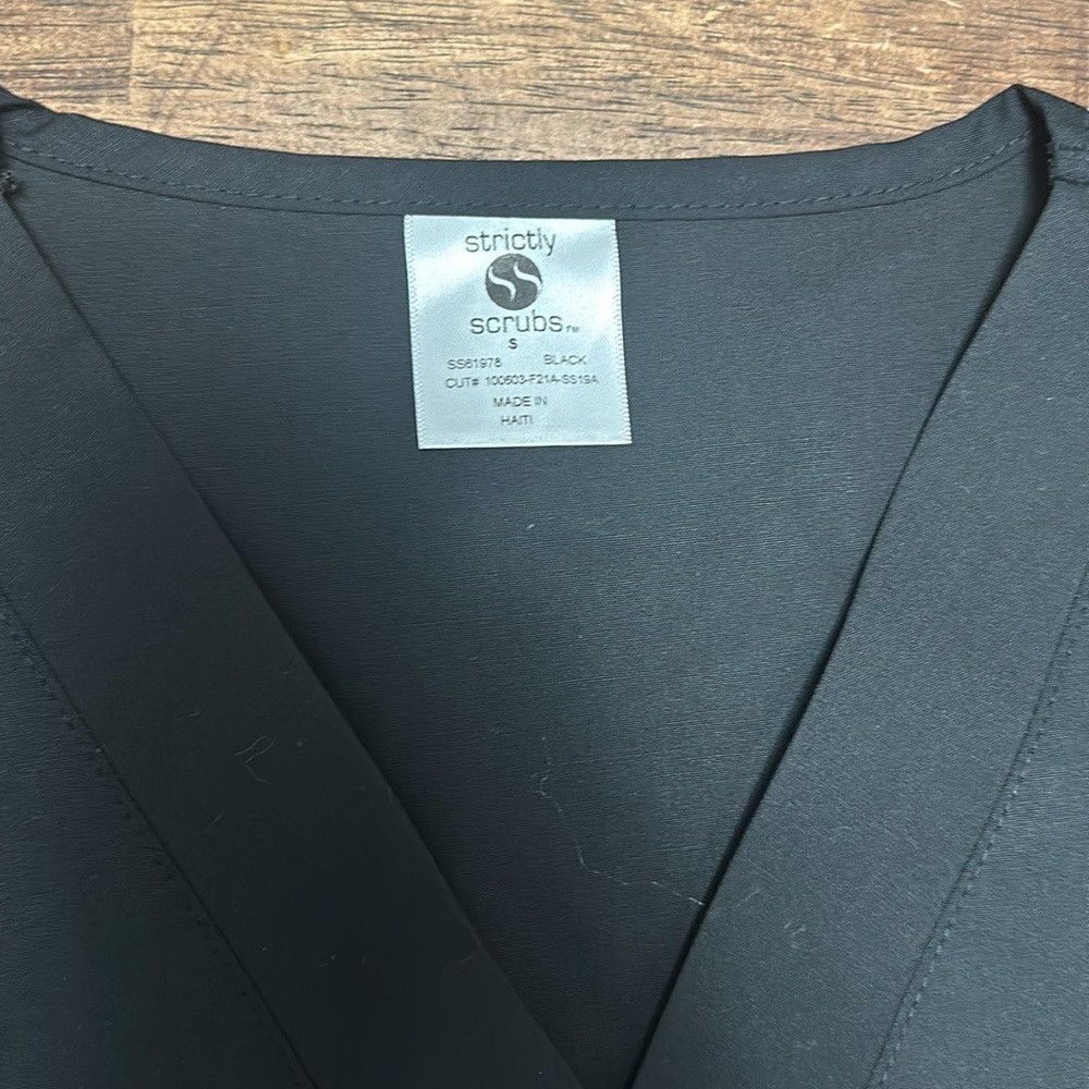 Women's black Scrub Set small - Picture 2 of 3